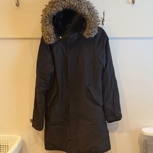 TNA Aritzia  Parka with Faux Fur Hood- The omens size XL